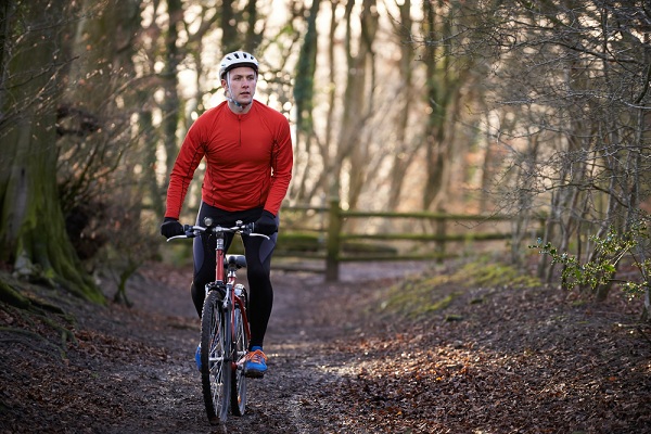 Biciklizzen a hidegben is bátran, kerékpár webshopból beszerezhető ruházatban!